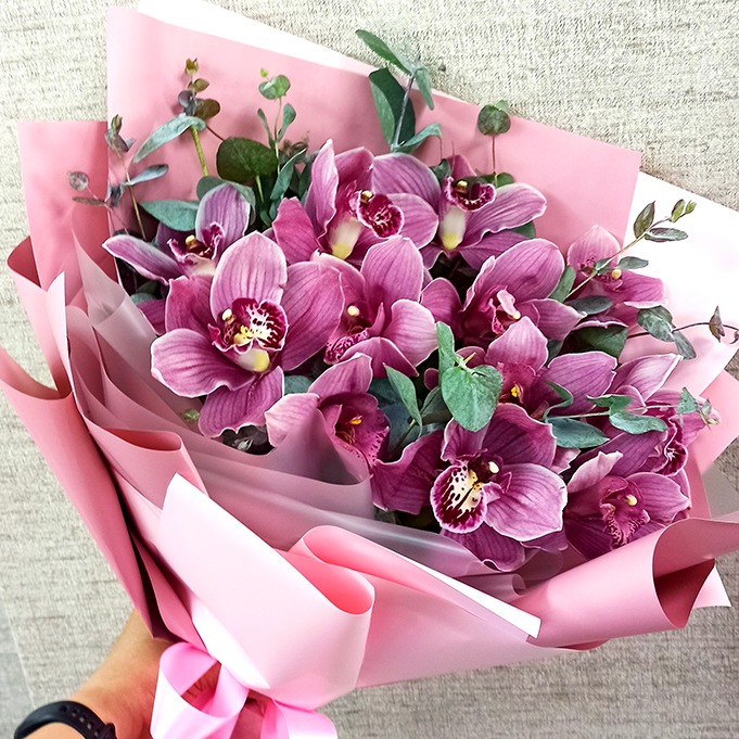Букет Орхидея Нью | Доставка цветов в Кирове, закажи цветы по т. 20-61-20